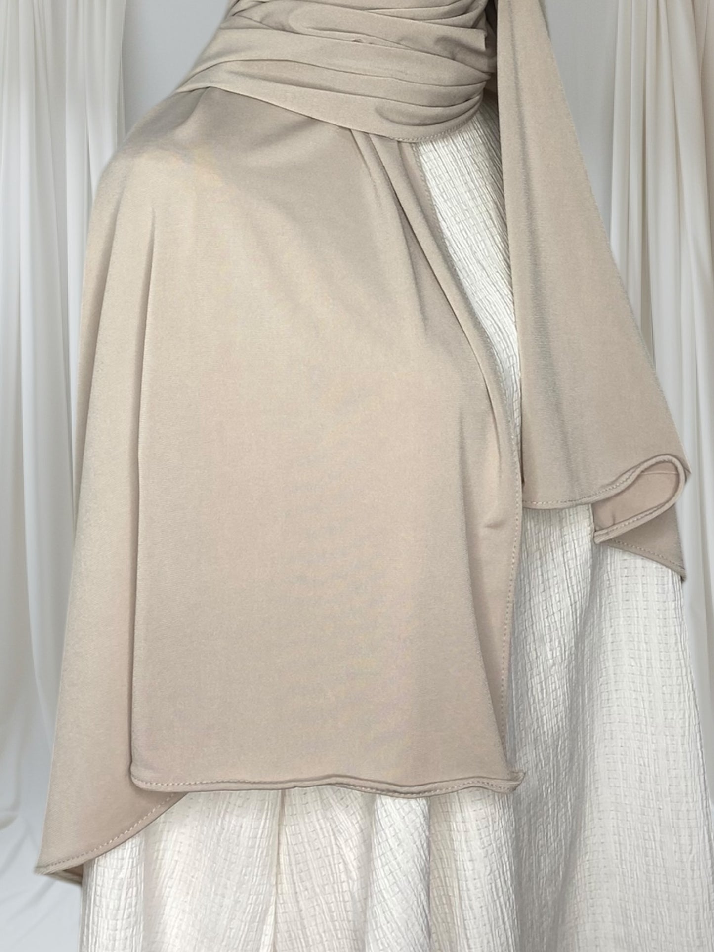 Hijab beige sand